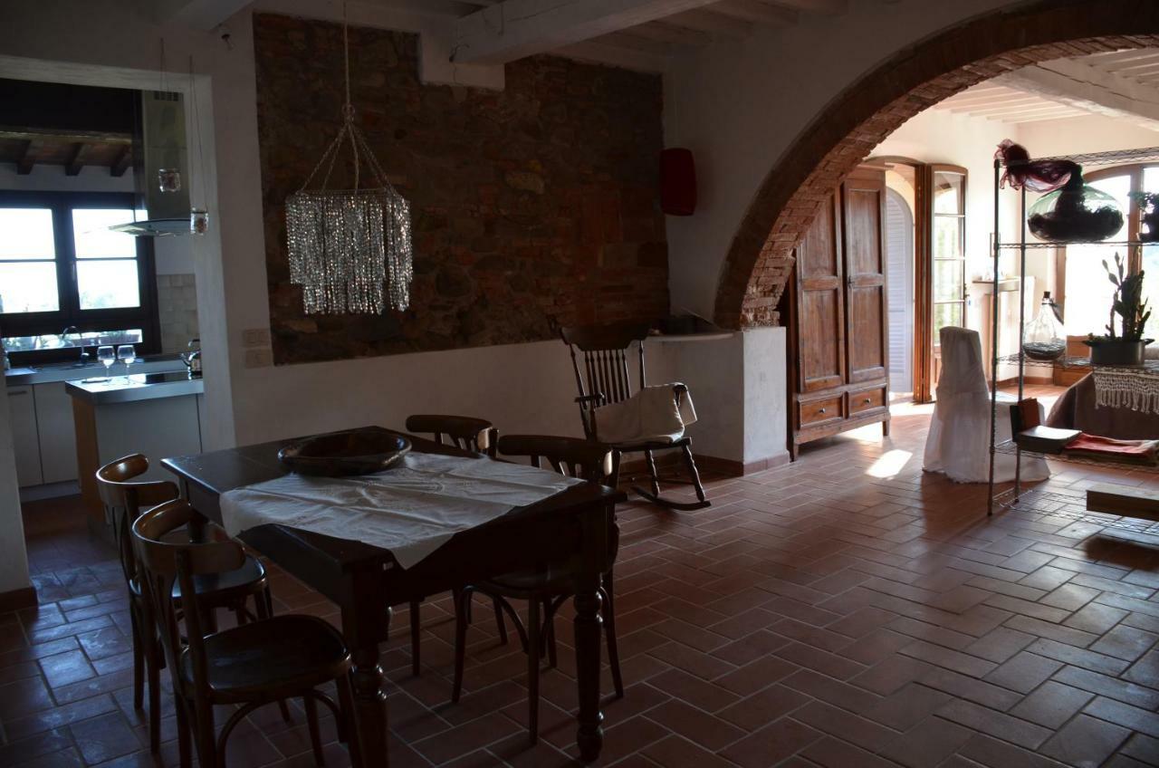דירות Terricciola Casa Magnolia מראה חיצוני תמונה