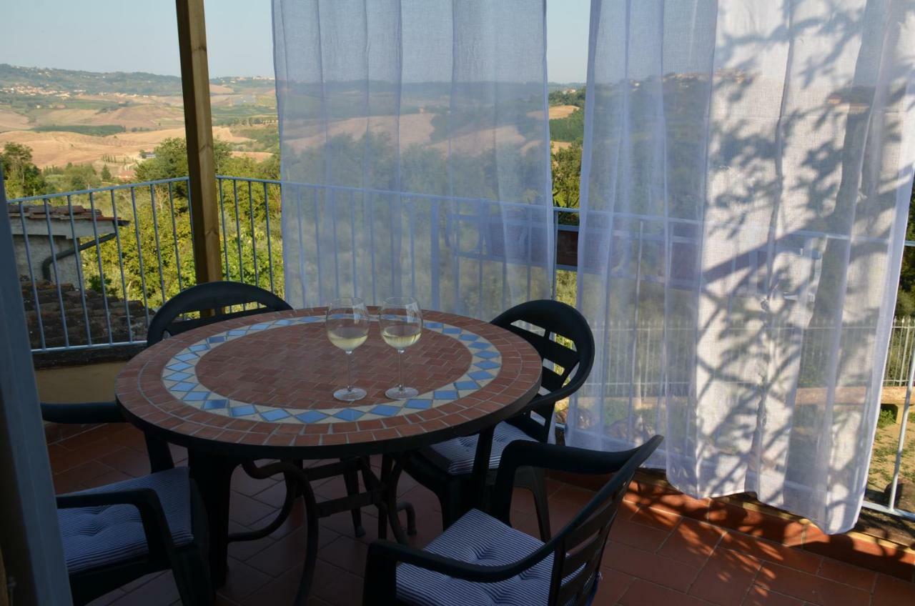 דירות Terricciola Casa Magnolia מראה חיצוני תמונה